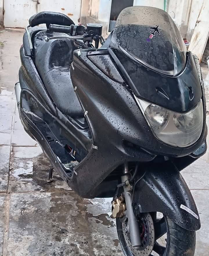 للبيع طافيه ما اعرف عطلها جفتت وبعده طافيه ماعرف سببه ابيعلك چوم حديد ***********
