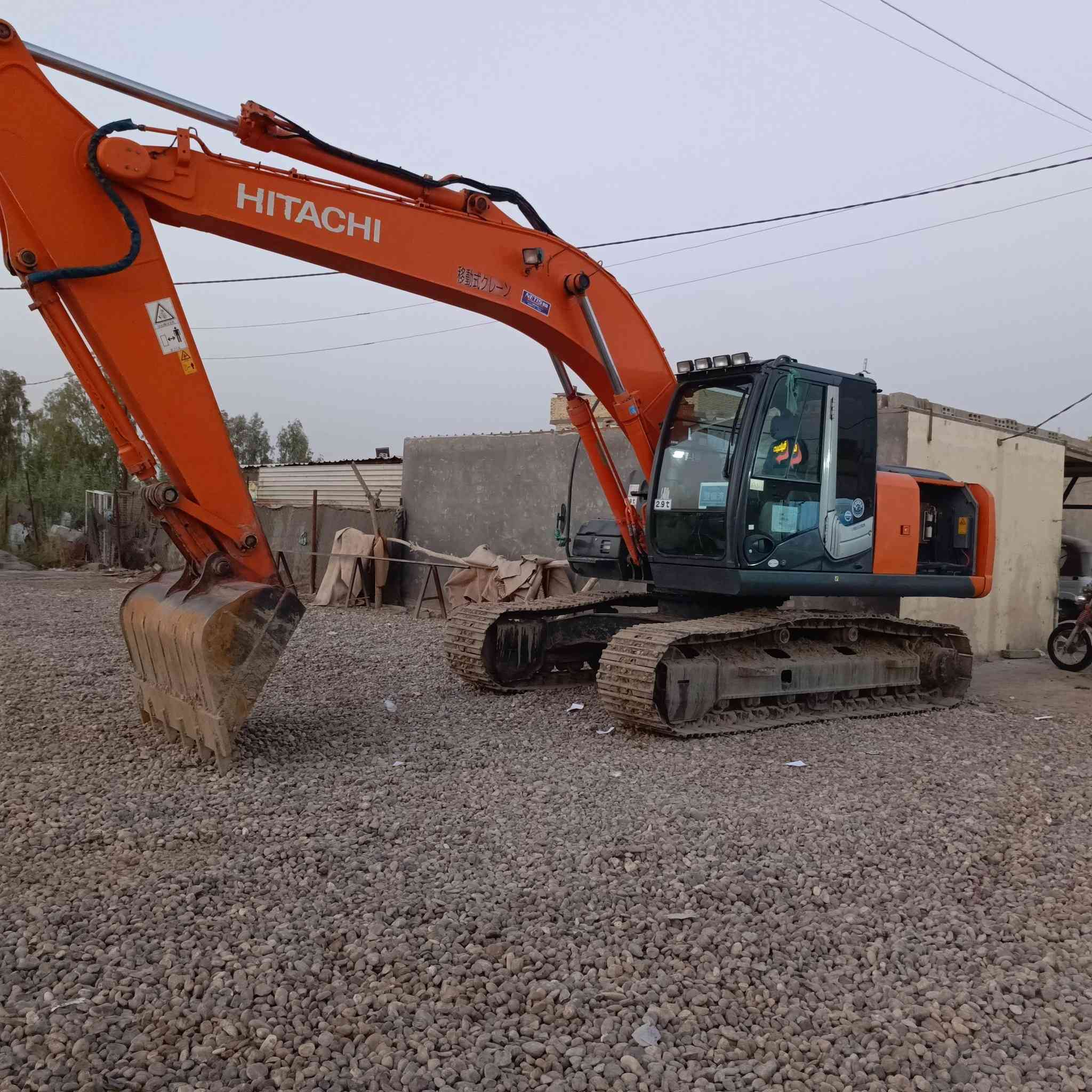 سلام عليكم حفاره زت ثري يابانية للبيع كفاله عامه موديل 2012دخول جديد الإستفسار انتصل ***********
