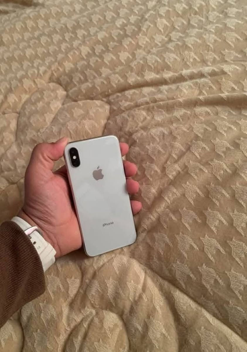 13 عادي ذاكره 128 بطاريه 90 وكاله ماستر مكفول السعر 450 

اكس عادي ذاكره 256 بطاريه 100 مبدلهاصليه الباقي كفاله السعر 175

هونر x9c ذاكره256 بطاريه 6300 شاشه 120 هيرتز رام 12+12 بي طخه بالشاصي مماثره السعر 230

ون بلص 10 t ذاكره 256 رام 16 شاشه 120 هيرتز مواصفات عاليه السعر 375

ناصريه شارع بغداد ***********
