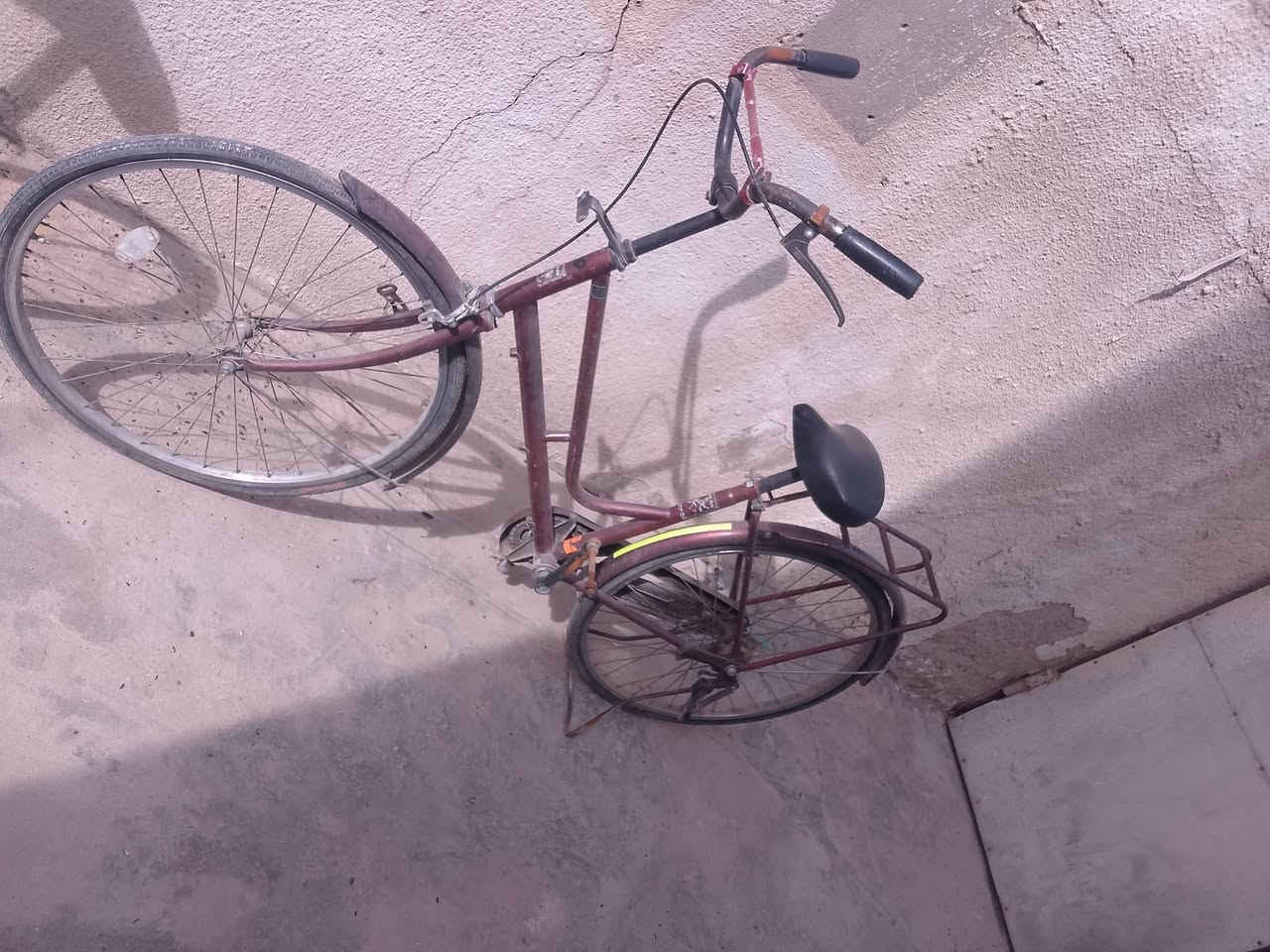 بايسكل للبيع بطه حجم 26 كلشي مناقصه مكان النجف السعر قيم بما يرضه الله واخذ ***********4
