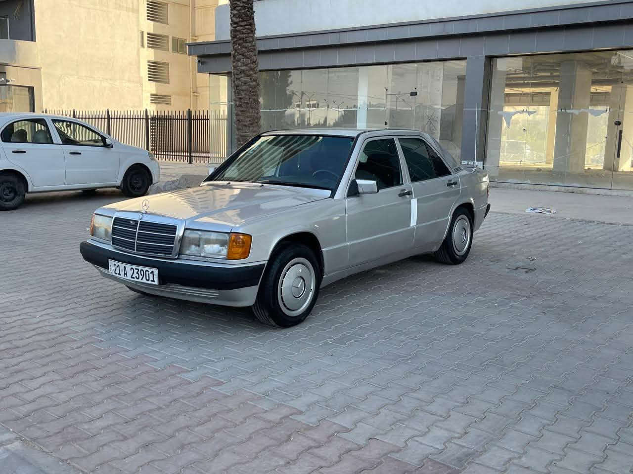 للبيع مارسدس 190طيارين موديل 1993محرك محور ونجي تبريد شغال مصبوغه عام للجمالي بدون ضربه قويه بدون خياس قواعد دبلات سليمه رقم سليمانيه دولي سنويه لحد 2029بسمنا سعر50بي مجال ***********
مكان سياره كركوك
