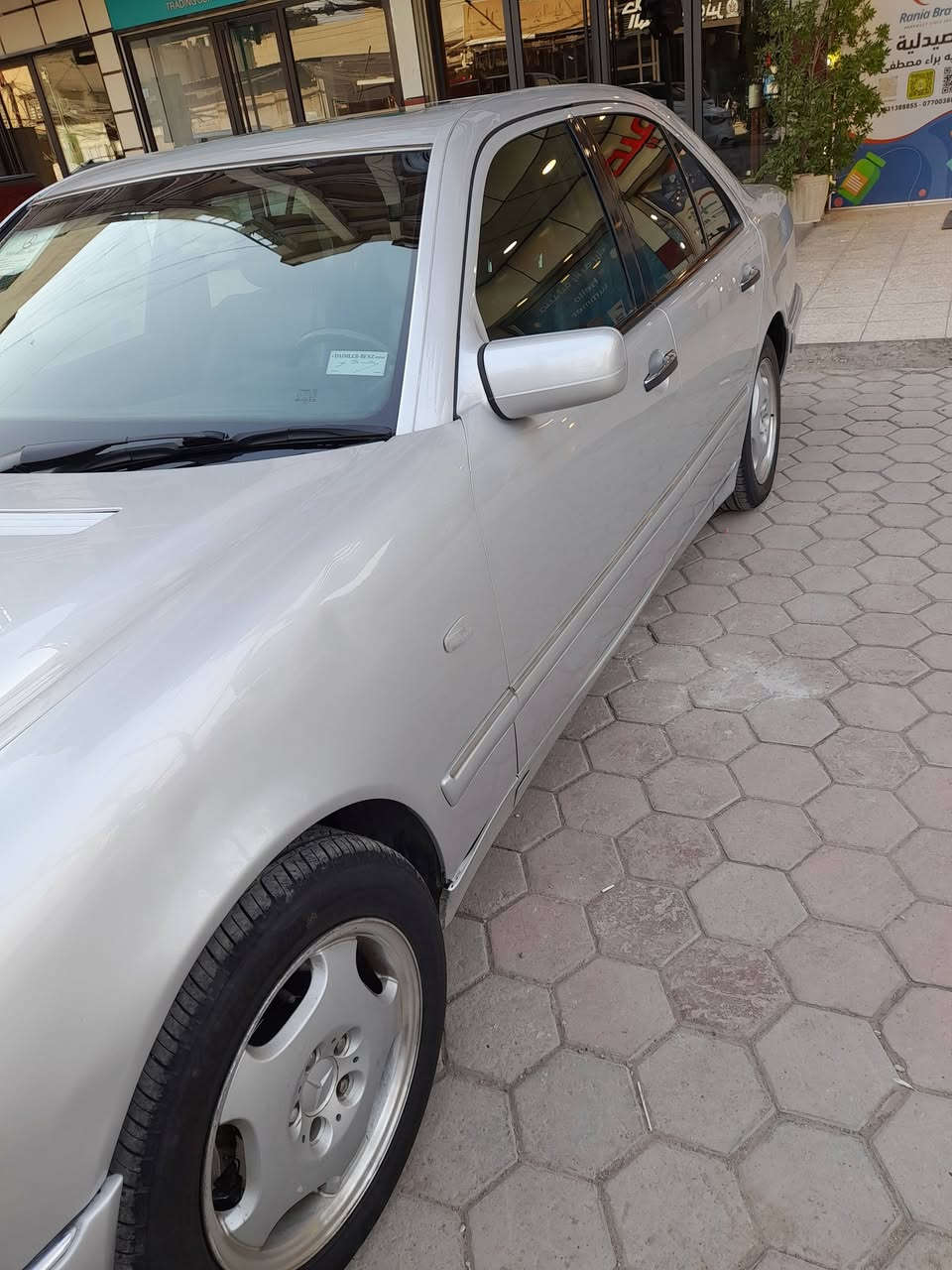 موديل ١٩٩٦ سياره جاهزه محرك ٣٢٠ عدل  نقصها السلايد والبرده الخلفيه  السعر ٩٠ ورقه  الاتصال على رقم *********** سرمد السياره صبغ عام بدون حادث
