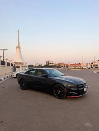 تشارجر SXT • ١٢٠٠٠٠ • رقم انبار