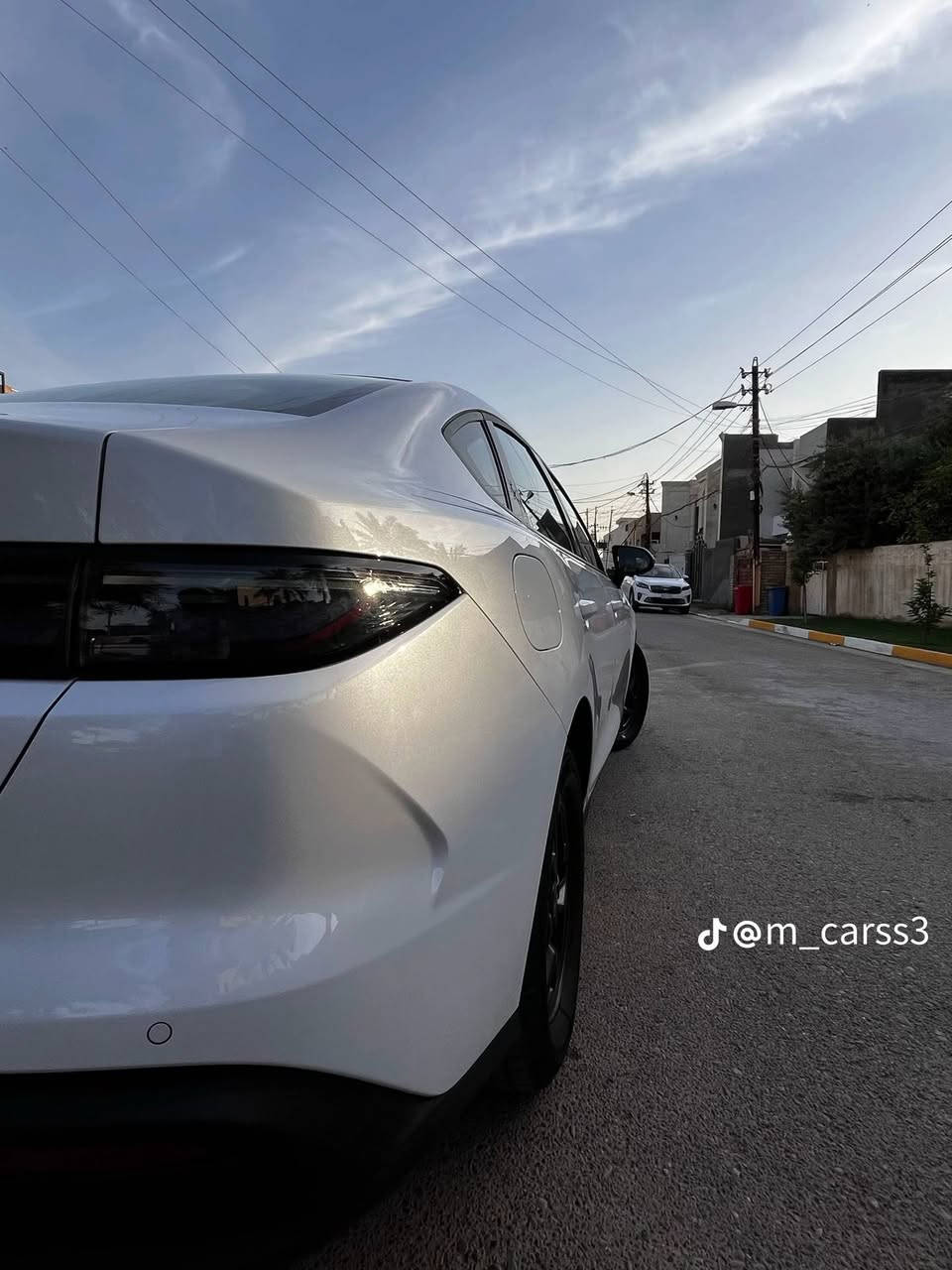 سلام عليكم سيل فايف للبيع سياره كفاله عامه موديل 2025 مكاني بغداد رقمها بغداد ماشيه الفين للاستفسار الاتصال على الرقم ‏‪0772 302 0341‬‏
