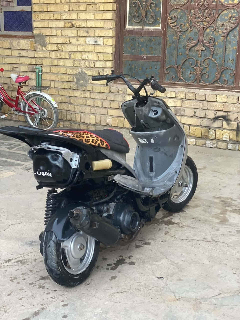 ماكس منغولي 
دراجه بوشتها 55 
سلف رياضي 55 
مكفوله من نهضه ومن معدل ومن نعومه وصوت وتنقيص وتبخير 
الدراجه عوزها فقط كابريته ابيعك طافيه تريد تجيب وياك كابريته بليعجبك كهربائيات شغاله سلف هندر كله شغال 
مكان ناصريه مركز 
سعر 350 وبيها مجال 
***********
شعدك مراوس نزل
