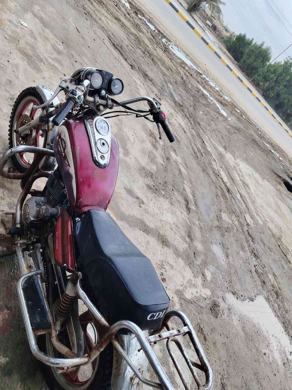 دراجه جونده  مناسبة كلك دراجه مكينه نضيف وشاصي نضيف تايرات جدد ويلاه جدد شغاله وشلعه خير من الله   ***********
