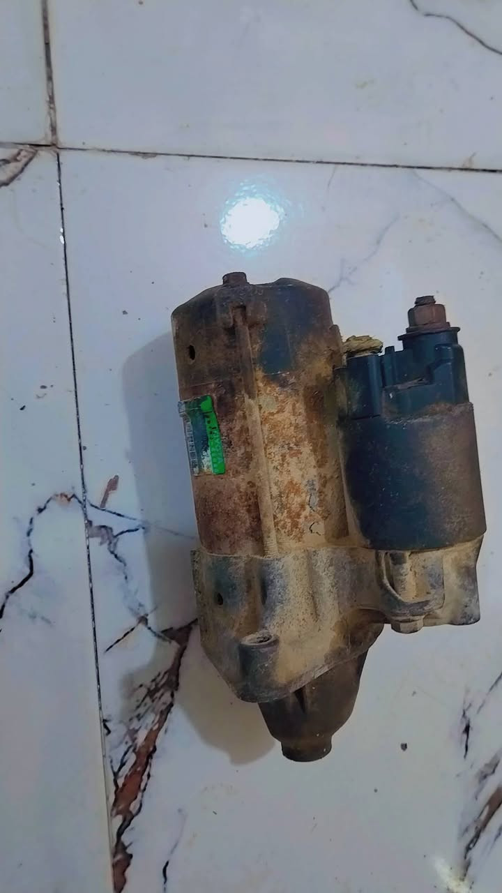 السلام عليكم غراض تفصيخ للبيع  كلمن وسعره  وعندي غراض اوبتيما ١٣ GDl2400 ***********
