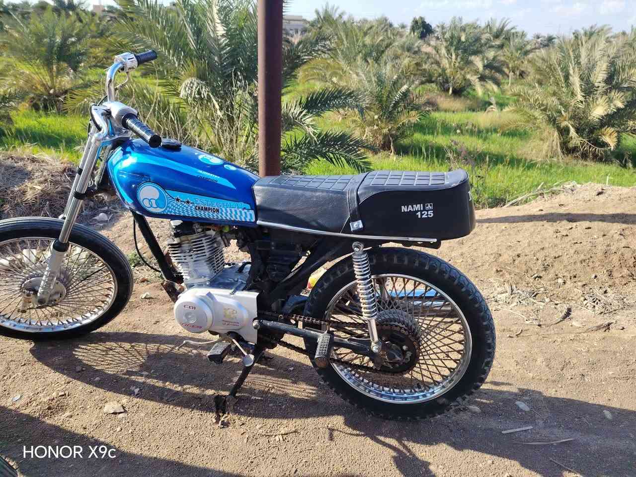 الزرگه للبيع.. سعر 400و بيه مجال. نضافه فول الفول للتواصل 
***********
