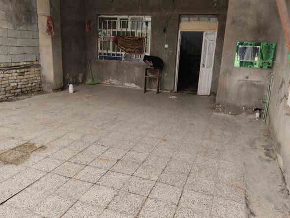 بسم الله الرحمن الرحيم 
بيت زراعي للبيع 
صوب الشويلات 
منطقة حي الحسن 
قرب مدرسة القدوس 
3 غرف وصاله ومطبخ 
وديوانيه وصحيات ومحل 
المساحة 300متر
السعر 50 وبي مجال 
للتواصل الاتصال على الأرقام 
 الموجوده بالاعلان 
***********
***********
او مراسلة الصفحة 
#هادي_الحجيمي
