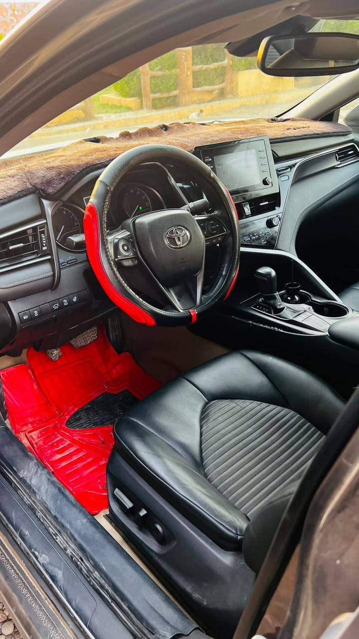 اسلام عليكم كامري موديل 2023 ماشي 35 ضرر قطعتين بونيد وجاملغ الأيسر بيها شويه بل تكمه الأيمن سعر 190 بي مجال مكان شرقاط السفينه *********** فول مواصفات عل اخير بصمه
