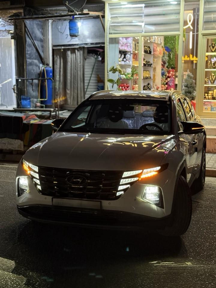 السلام عليكم 
توكسان 2024 خليجي كفاله عامه عدا كارت بسيط بالبنيد وشويه بالجاملغ والباقي كفاله 

المواصفات / تشغيل عن بعد 
ماشيه 27 الف كيلو
كامره خلفيه بلاد 
شاشه كبيره +عدادات هم شاشه 
مخارج شحن Usb امامي خلفي 
تبريد قطعتين ثلج 
تحكم جام كهرباء 
سبير جديد ومنازل خطوه 
تخم التاير البلادي جديد كلش 
 السياره كلش جديده وعلى ايد وحده رقم بغداد مداور ثاني يوم

مكاني النجف الاشرف للأستفسار 
***********
