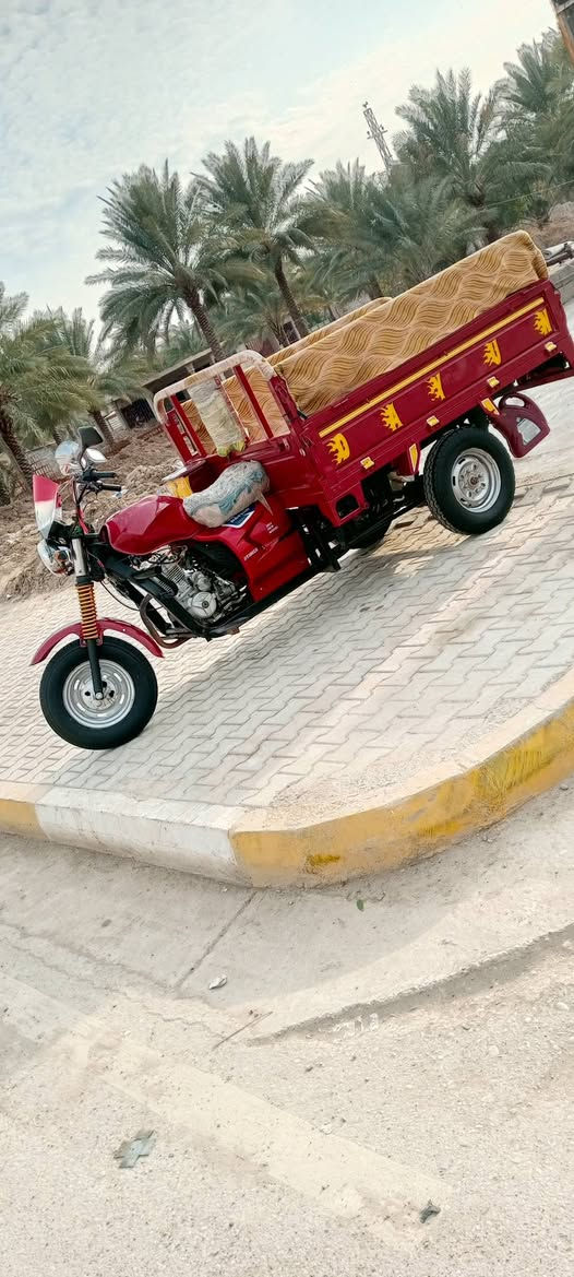 سلام عليكم مرخصه الادمن ستوته موديل2018 ستوته نضيفه عارضه ب 1300,وبيه مجال ***********
