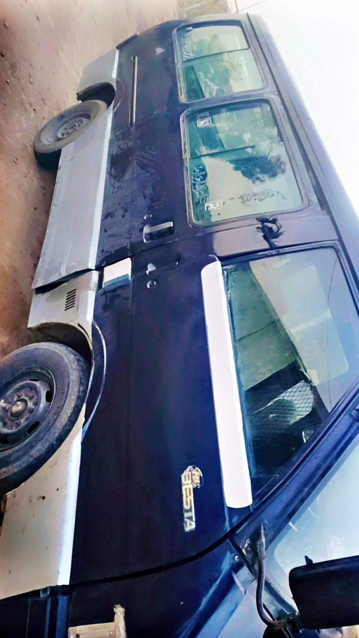 السلام عليكم كيا للبيع كوم حديد موديل94 مكينه وكير وكسن وحداديه وتخم تاير خير من الله السياره كلشي ماعيزه 
 السعر 20 وبيه مجال  العنوان أبي غريب 
***********
***********
