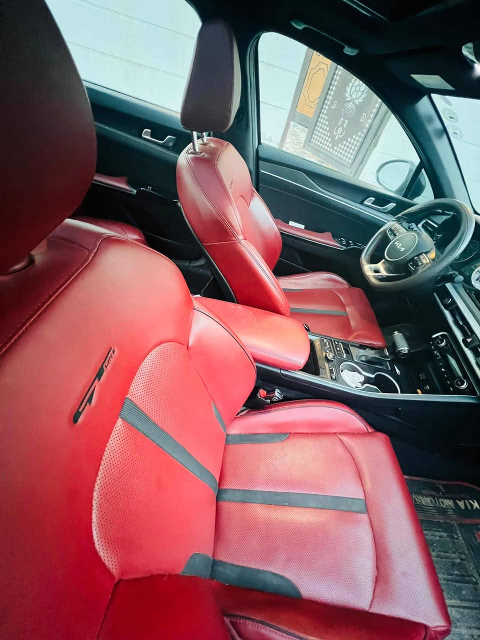 K52022
موصفات GT-Line
1.6T
داخل احمر
تدفئة كشنات
بانوراما
قيادة شبه ذاتيه
ماشية 58
هزة جديد
ضرر ربع البنيد
اجه بيهة كلير قطعتين 
السعر ١٨٣ و مجال بسيط  خاص او ***********
