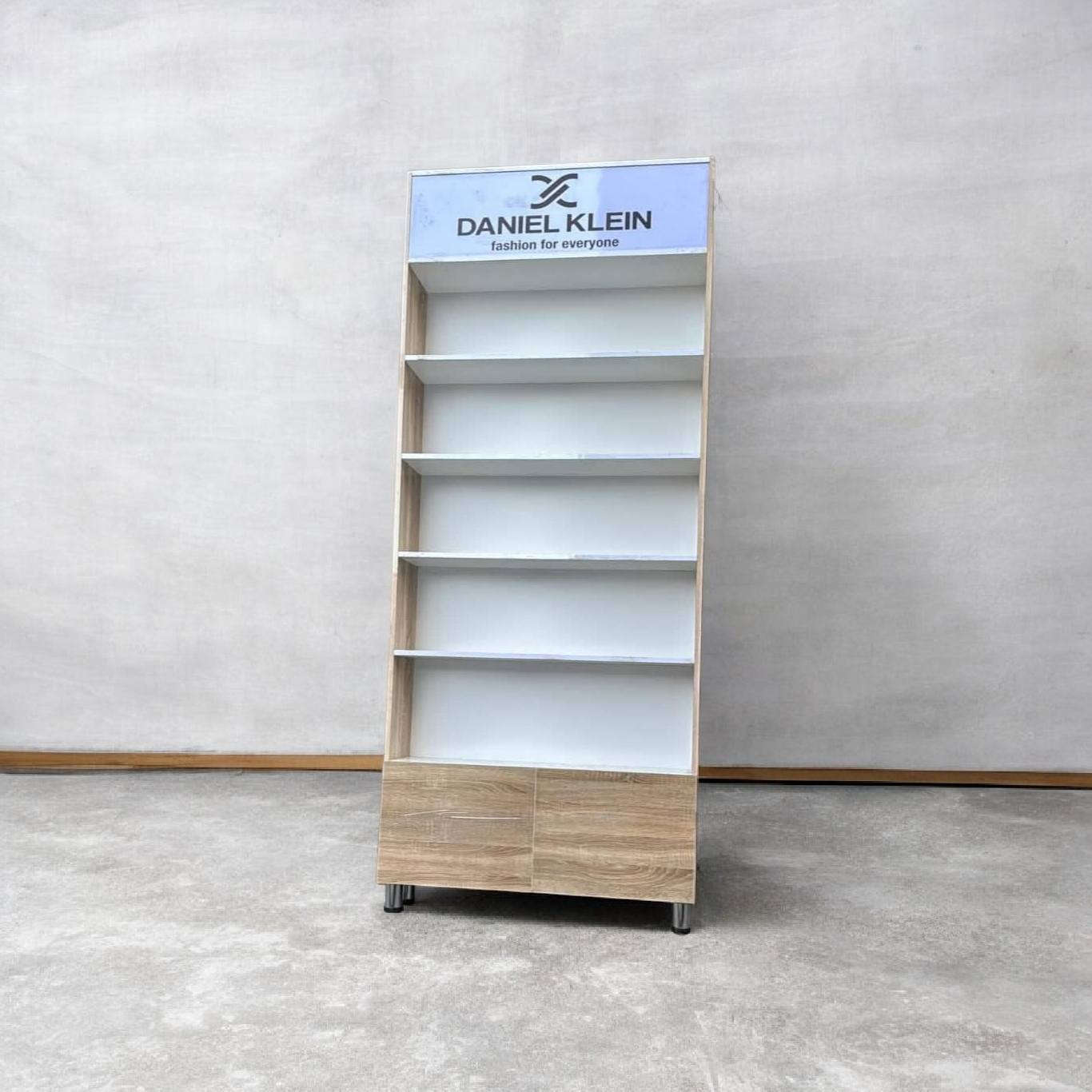 (شركة الملاك الديكورات العامة)
العمل مضمون 100 /100

لحجز السريع و تثبيت الطلب *********** 
***********
🟢نعمل حسب قياساتكم الخاصة🟢

_فاترينات_
100*250 عمق 20 بدون لوكو سعر قطعة ب.70
100*250 عمق 20 مع لوكو سعر قطعة ب85
100*250 عمق 20 مع لوكو و ابواب 95 …………..
 
يوجد توصيل لكافة محافظات العراق 
………………………
—المواد المستخدمة -

‏MDFتركي  وليس ميلامين 

رجل 10 cm تركي تتعلى وتتنصى سل ستيل 
……………………………
   
هـ/ ***********واتساب
***********
