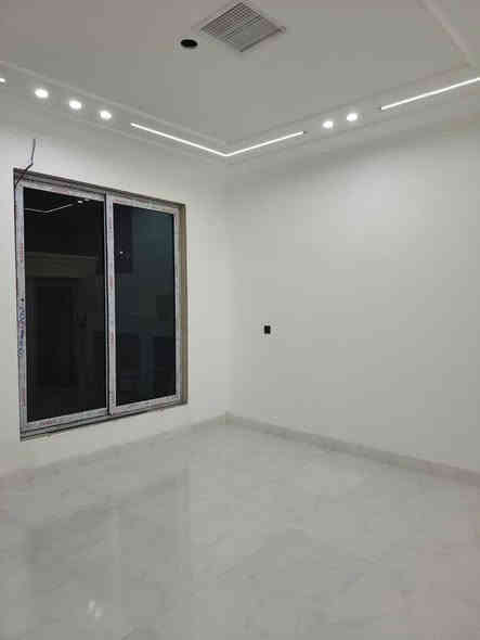 دارين  للبيـع طابو صرف المساحة 200م  علئ شارع عريض 20م
بناء حديث 2025فول مصمم باحدث التصاميم والديكورات والسقوف المغربية ونظام دكت تبريد مركزي  

المساحة الدار 100م طابق ونص يحتوي على   2غرف نوم وهول 2ومطبخ واستقبال وصحيات 2 درج داخلي  وكراج سيارة 

الموقع كركوك حي العسكري قرب مركز شباب موقع مميز على شارع عريض 
السعر 130مليون لكل دار مع المجال 
للاتصال  ***********
