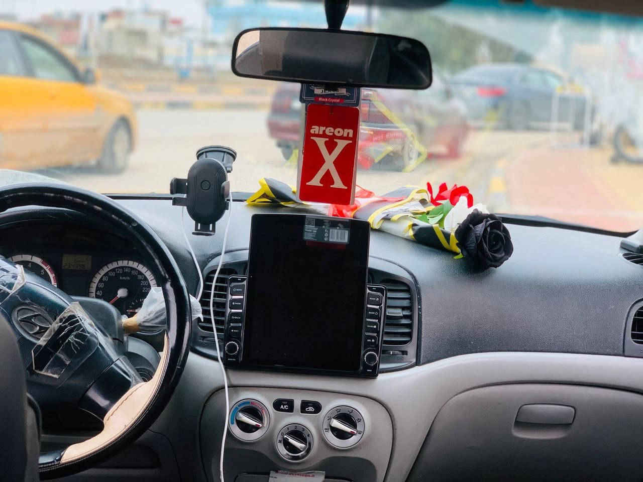 السلام عليكم
اكسنت دبدوب موديل 2008
بدون ضرر تلكيطات مال تكسي 
رقم ديالى دولي اني الشرعي تحويلها بل موصل 
السياره فول عادي 
السعر 83
مكاني موصل ناحيه زمار 
الاتصال ع الرقم 
***********
@الجميع
