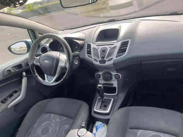 للبيع فورد فيستا ٢٠١٢ نظيفه جاهزه للاستخدام سياره اقتصاديه عمليه سنويتها باسمي رقم اربيل جديد مابيها اي غرامات مكفوله (*********** )السعر ٧٠ ورقه تحويل مباشر عنواني بغداد
