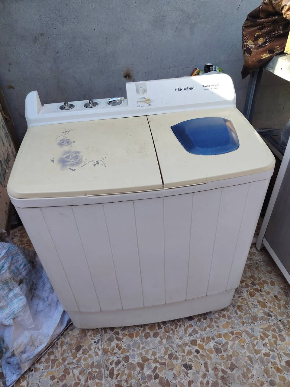 للبيع أغراض سعر مناسب ***********
