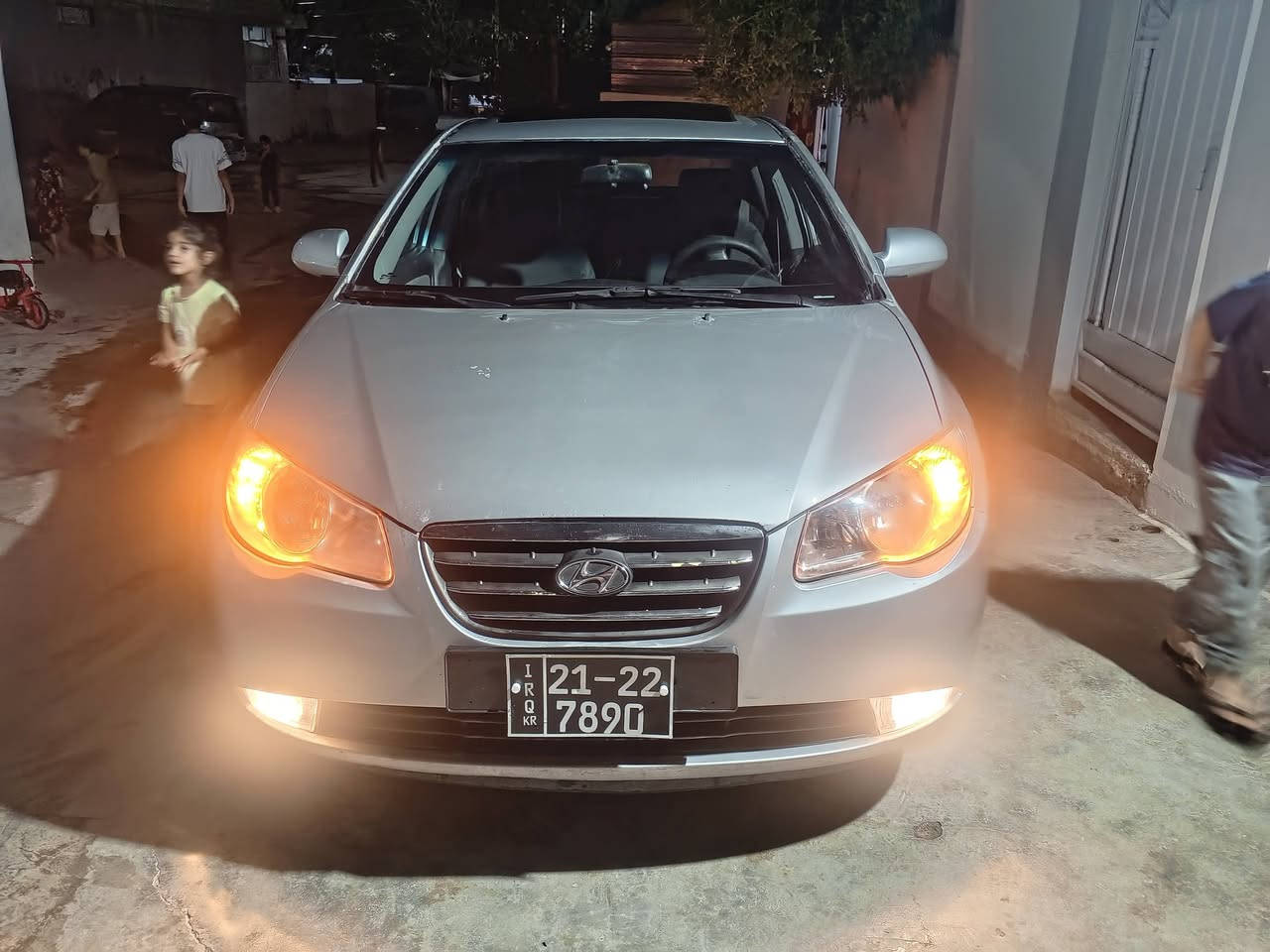 بەناوی خوای گەورە هۆندای ئاڤاتنی فول  مواسەفات کۆدکراوەمۆدێل 2009 ڕەنگ سلڤەر سڵاید بیلاد شاشە ئایپاد ،تەبرید لەمس کوشین هیتەر سوکان ڤۆلیۆم تەلەفون abs حاسە،چوار تایەی لۆک لۆکی لەژێرە لەگەڵ چوار ویل کەپی لۆکدا ،بێ تەقەو ڕەقەیە ،بەشەرتی ئەوەی سەقفی بۆیاخ نەبێ بێ کەڤەر گۆڕاو بێ قرچ و  لێدراوبێ ،چرکەی تیانیە تەبردید لەسەر سویچ ئیش ئەکات،لەکەلارم  نرخی 46 گەڵا و مەعامەلە ***********
