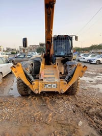 شۆفڵ jcb2010 بۆ فرۆشتن تەنها 8500سەعات ئیش کردنی هەیە هەمووی بەشەرت سع...