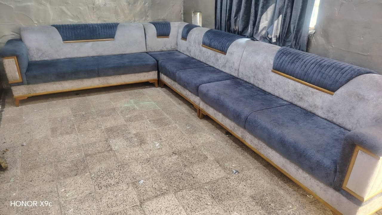 السلام عليكم ديوان للبيع  7امتار السعر 550 🌼*********** هذا  رقم
