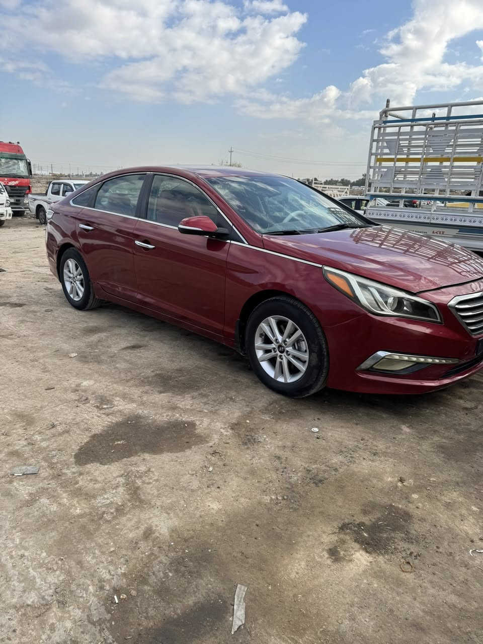 السلم عليكم شباب لبيع سوناتا موديل ١٥ السياره جاهزه من كلشي حادثه بصيط العنون بابل الكفل ***********السعر 118  وبيه مجال
