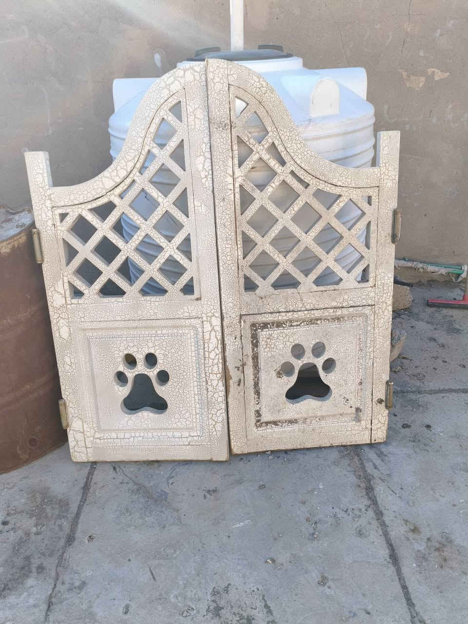 سلام عليكم واجهيه مال اقفاص جديده البيع الطول 5ونص ولارتفاع 120 وياهن باب يفيد حدايق القفاص عرض الباب متر وربع ورتفاعه متر ونص 
مكاني البصره الزبير 
***********
