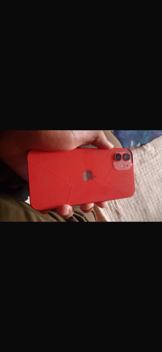 12 عادي شاشه اصليه ثلاثه خيارات بطاريه ٩٦فيس ايد عطلان شخط بشاشه قليل وسعر١٦٠ واتساب***********
