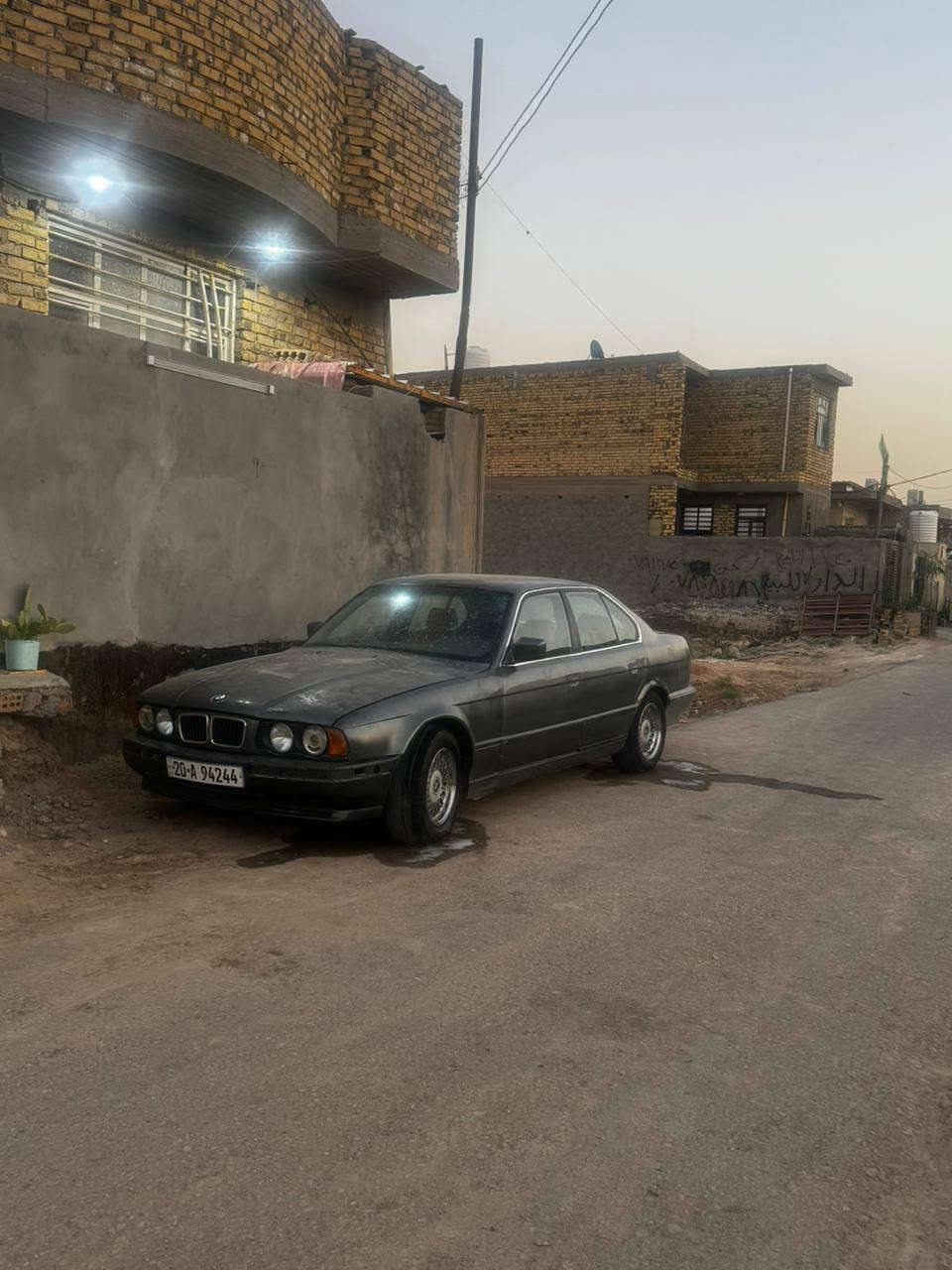 سلام عليكم 525BMW   البيع موديل 91 مكينه محور vvt  كير ومكينه شرط مكفولات سياره رقم نكليزي تحويل ثاني يوم بها صبغ ومعجون قليل تخم تاير جديد كهربيات كله شغاله سياره جاهزه مانفصها شي سعر 35 وبها مجال قليل مكاني حله مركز ***********

