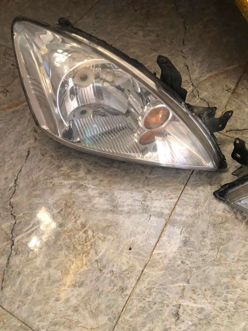 السلام عليكم اخوان
للبيع مازدات لانسر بومه 
ابلاديات امبدل الجام فقط
السعر٦٠
مكان الشعله 
***********
وتساب
