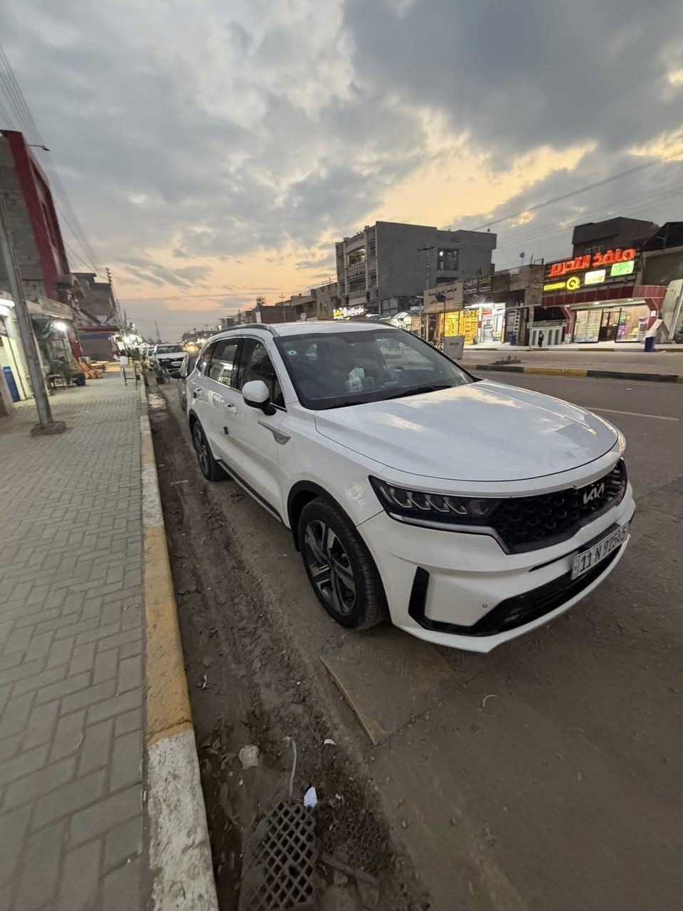 سورنتو 23 
رقم بغداد
تحكم ستيرن 
شحن وايرليس 
6 سلندر
7 راكب 
هندبريك بصمة
مري شفط
صندوق كهرباء 
ماشية 35 الف حقيقي 
بيهة بارد موضح بل سونار 
بصمة
بصمة ابواب 
سيارة جديدة الكتلوكات مالتهة موجودة
السعر 292 وبيهة مجال
مكان ديالى بعقوبة التحرير
***********
