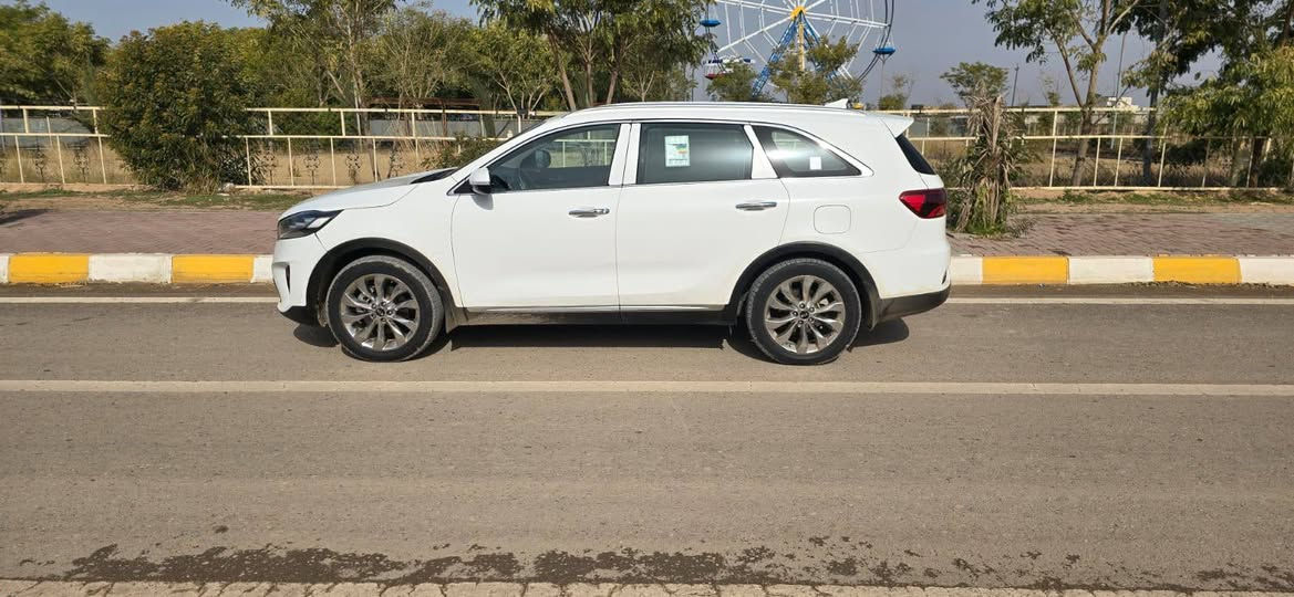 السلام عليكم
سورنتو 2020  خليجي كويتي6 سليندر  ، 7 راكب خليجي مكفوله كفاله عامه،  دبل شباج
فول مواصفات عدى الفتحه
نظام ترحيب 
بصمه ابواب وتشغيل 
لايتات زينون 
 كشنين كهرباء  
كامرا خلفيه 
دبل حساس امامي خلفي
 فول تحكمات ستيرن 
بردات خلفيه 
٣ انظمه قيادهة
سايد بريك بصمه
صندوك كهرباء 
تبريد ٣ قطع 
وبقيه المواصفات معروفه
سيارة جديدة جاهزة من كل شي  سيارة جديدة شركة ماتصرف عليه دينار  رقم الانكليزي الجديد وهزة جديدة ماشية 110الف كيلو السعر٢٤٨ وبيه مجال للطيبين العنوان صلاح الدين بلد  *********** بيه وتساب ***********  علمن السياره جديده عل الشركه يرهم مراوس حسب القناعه
