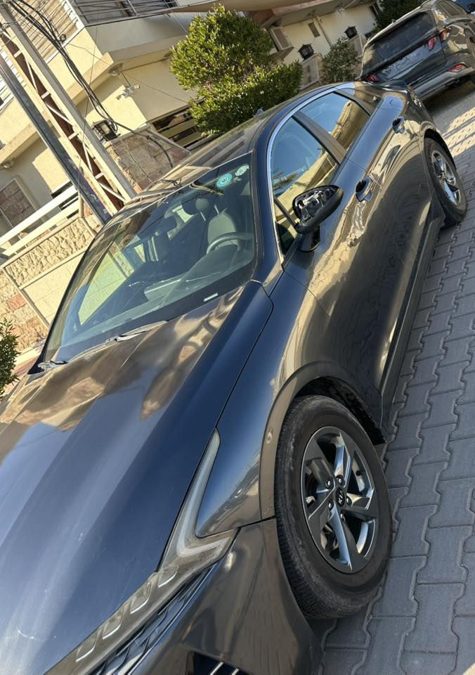 كيـا K5 موديل 2021 امريكي
وراجع سستم فقط
رقم اربيل بأسمي تحويل ثاني يوم 
 

السياره حادثهة امريكا خشم البنيد وهنا صار بيها باب وجاملغ عكس السائق مبدلات  وباب السائق بارد يرادلة تصليح بسيط
شواصي ولغد مكفول    
ماشية 140.000 Km 

المواصفات نص فول 

1- لدات امامية نهاري 

2- شاشة حجم كبير 

3- رادار امامي وخلفي بريك طوارئ

4- هاندبريك بصمة

6- لايتات زينون 4 عدسات + لد امامي

8- تبريد شاشة منفصل 

10- سياقة الكترونية + تحديد مسار 

16-اوتو هولد للتوقف الالكتروني بل ازدحام

17-  ثيمات وخلفيات للشاشة تتغير 3 الوان 

18- الماسحات نظام الاوتو (اثناء المطر تمسح لوحدها)

19- محرك 1600 turbo تعجيل رهيب وبدون دوانز 

20- اناره ترحيب 

21- بصمه تشغيل + بصمه ابواب 

22-صندوق بصمه ذكي يفتح عند الاقتراب 

بيها نواقص لايت اماي عكس السائق وكفر مراية 
السعر 13.600$ بيها مجال بسيط 
للتواصل ***********
