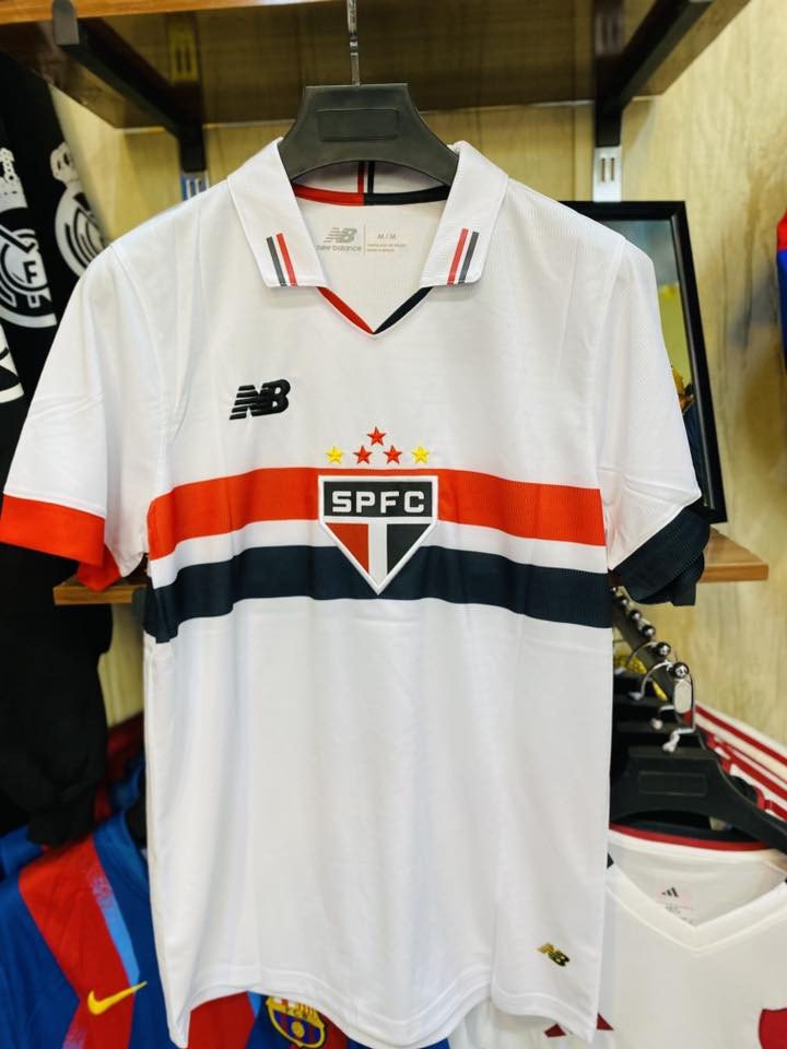 السلام عليكم اخوان عندي هذا دريس اصلي مال امزون ١٥ قطّعه قياسات L-M قالب هاف اكو كم قطعه مطبوع رقم ٧ واكو بيهن ٩ واكو بدون طبع اصلي اصلي سعرهن مع توصيل ٣٥ الف يعني قطعه ب الفين بلاش وشرط الاصلي رقمي ***********
