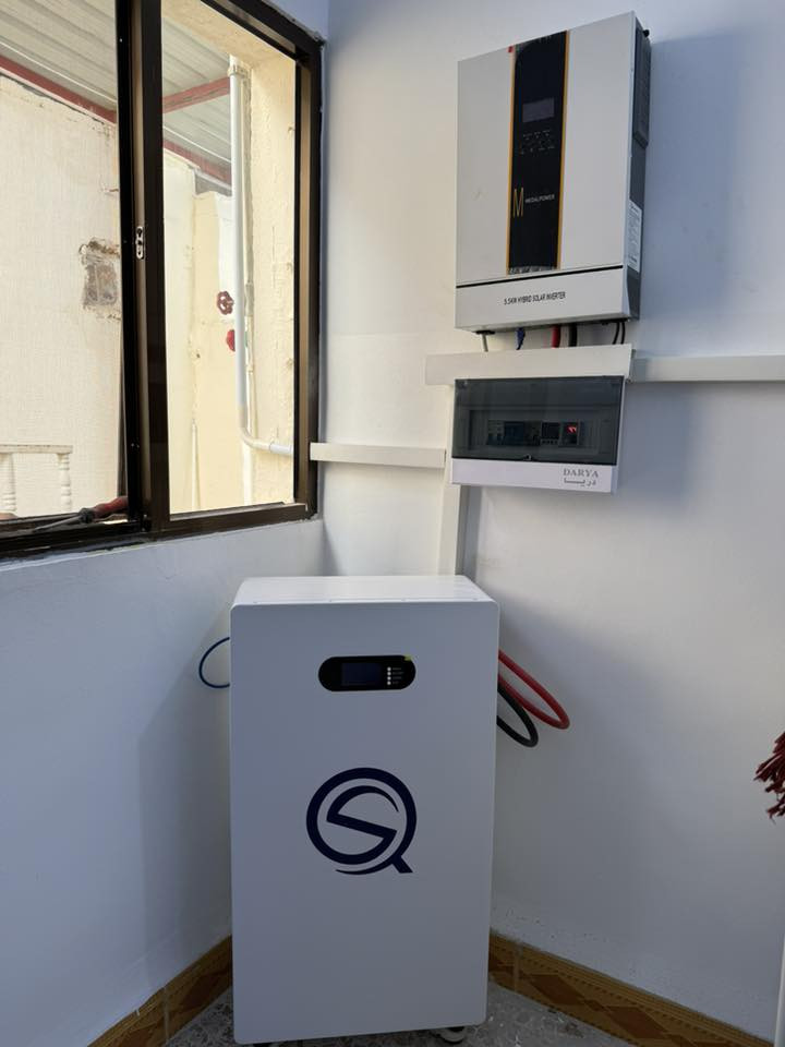 تم بفضل اللّٰه تركيب منظومة طاقة شمسية من قبل كوادرنا في 

#قريةباجوان 

للاخ ::خضير عباس ابو نوار 
  
✅ نظام طاقة شمسية متكامل بأعلى المواصفات

✅فولتية ثابتة 220فولت 
✅كهرباء مستمرة بدون انقطاع 
✅تشغيل تلقائي عند انقطاع الكهرباء

🔵انفيرتر قدرة(7) كيلو واط 
🔵الواح قدرة  (645) واط نوع Aiko
🔵بطارية ليثيوم (314)امبير  16 KW

✅صيانة فورية بحالة مواجهة اي خلل فني
✅ضمانات عالية وعمر افتراضي طويل
✅خدمات متابعة مابعد التنصيب

نهاري ☀️(20) امبير
ليلي   🌑 (14) امبير 
 
للاستفسار اكثر الاتصال على الارقام التالية 
***********
***********
⚫️#مكتب #باجوان #للطاقه #الشمسيه
