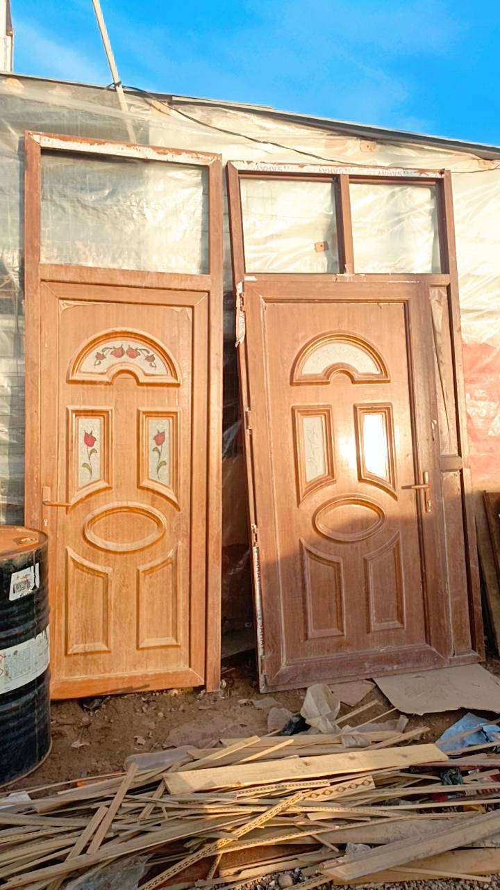 يوجد لدينا مواد منزليه في معرض ومزاد البركه العنوان كاطون الرازي شارع الحولي مقابيل الجملونات ***********
