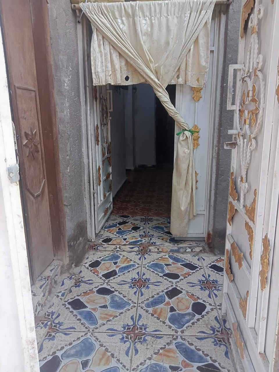 بيت للبيع بحي العلام مساحته100م ركن  قرار محكمه مداوره سهم يتكون من غرفه وصاله وستقبال مطبخ وصحيات سعره 28بي مجال لشراي


**إذا كنت صاحب هذا الإعلان وتريد حذفه لأي سبب، رجاءا أرسل رسالة إلى الدعم الفني**