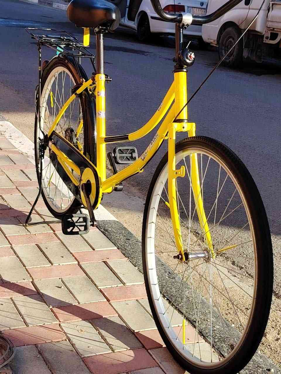 للبيع بايسكل بطه حجم 26الون ليموني 💛
شخوط قليله مال حاويه مكاني كربلاء انتفاضه الثانيه قرب محطه سما كربلاء السعر 100وبيه مجال الطيبين للاستفسار رقم هاتف *********** موجد وتساب
