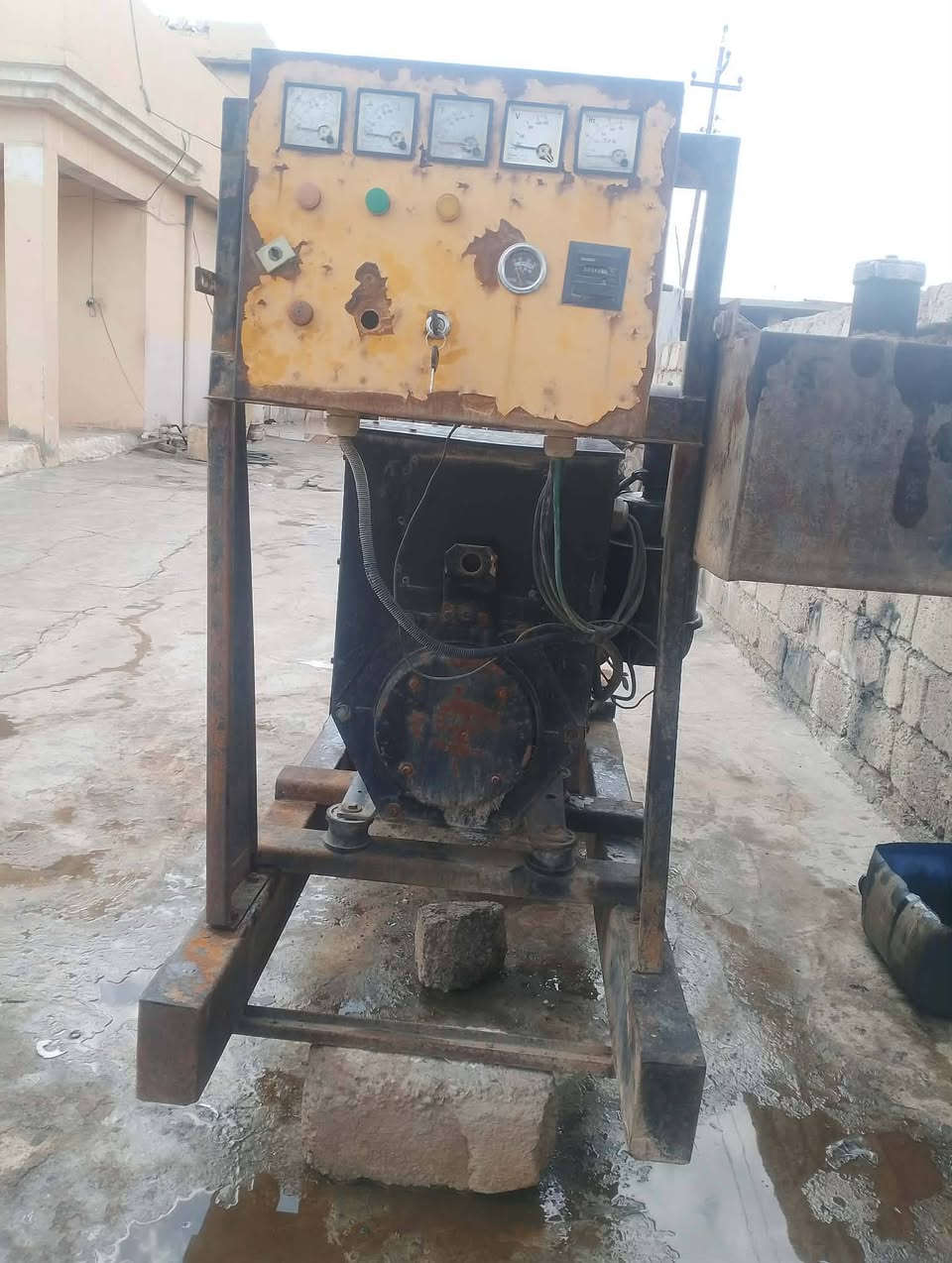 السلام عليكم للبيع مولده فوركسن صناعي شرط شغل 50 كيفي تصل ***********
