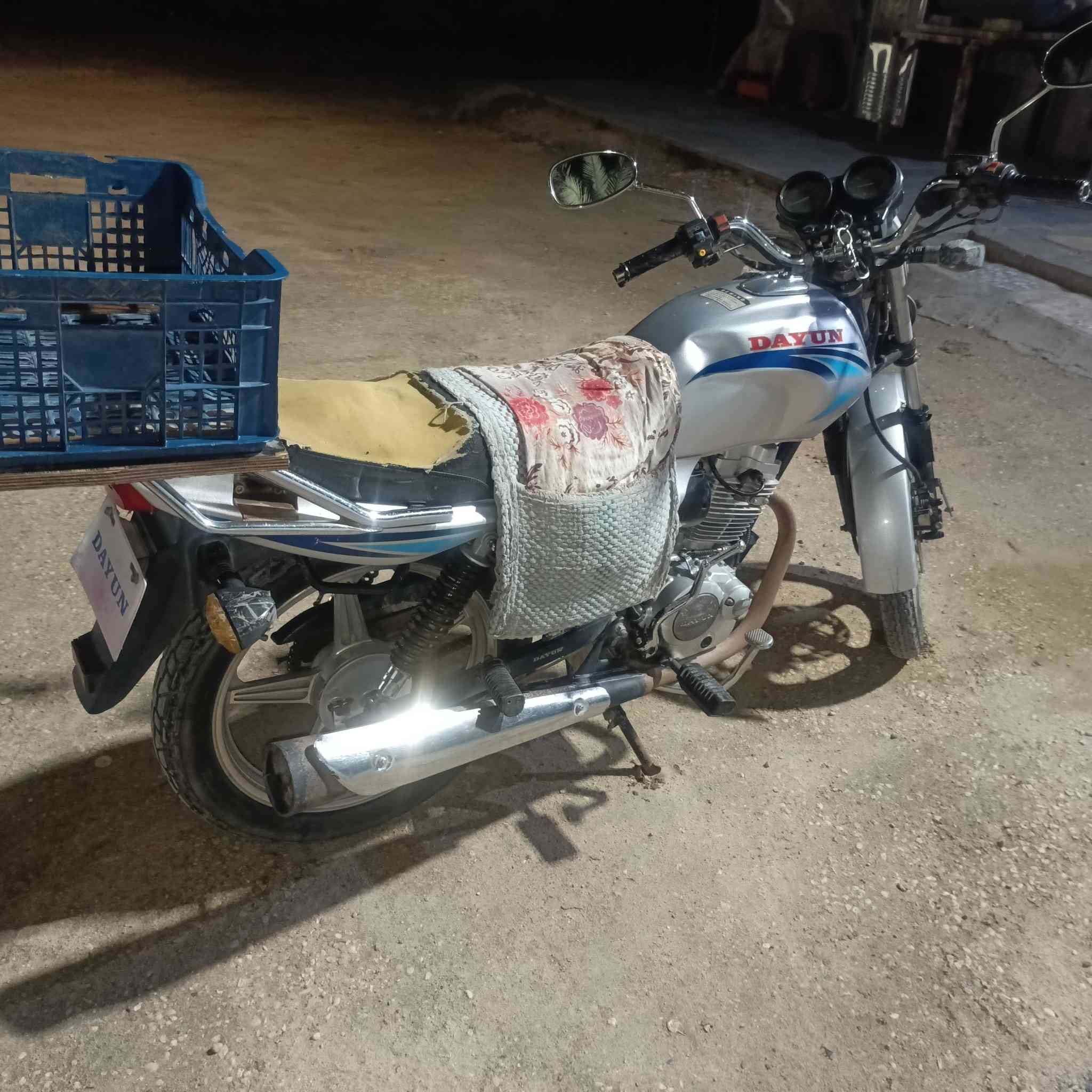 سلام عليكم دراجه دايون موديل 19 مكفوله مكينه برغي ما مفتوح بيهه سنويه بسمي او اذاكو ستوته مراوس اروس مكان كربلاء البراهميه سعر 1600او بيهه مجال  ***********0
