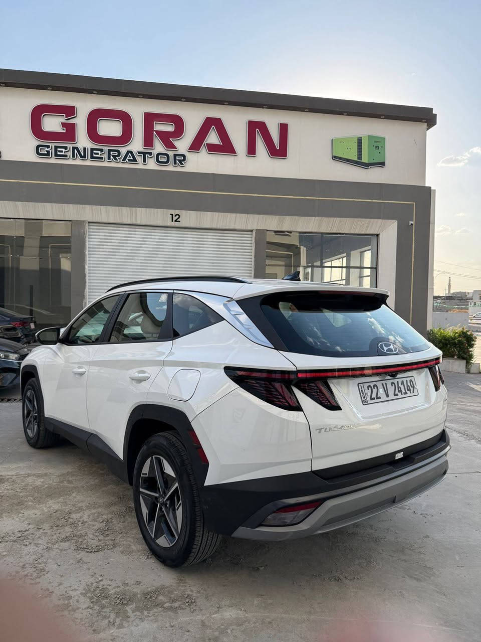 للبيع
سعر 227$  
هيونداي توسان موديل 2025 وارد أمريكي 🇺🇲 
ماشيه 10 ألف اخت الزيرو 
محرك 4 سلندر حجم 2500 مامفتوح بشرط 
كير أوتوماتيك شرط المحرك والكير 
رقم اربيل دولي رقم وهزة وسنويه جديد پأسمي شرط التحويل 
🚫حادثها خلفي بدون ايرباك تعديل بارد ب قبغ الصندوق وبخصة بل جاملغ فقط بدون دواخل بشرط 
مواصفات فول الفول 
فتحه سقف 
بصمه تشغيل 
شاشة كبير متصل
كشنات جلد 
رادارات 360 درجة امامي خلفي جانبي 
تشغيل عن بعد 
نقاط عمياء 
قطعتين تبريد 
شحن وايرليس لاسلكي 
صندوق كهرباء
تحديد مسار
تدفئة كشنات 
كشنات كهرباء
لدات وإنارة مخفية بل دشبول والبيبان
أوتو بريك توقف ذاتي عند الاقتراب 
مانع تصادم
دخول ذكي 
انارة ترحيب 
أوتو هولد 
مناخ منفصل 
ثلاث انظمة قياده 
قيادة ذاتيه 
مثبت سرعة 
اشاير بل مري 
مري شفط 
بعد بيها هواي مواصفات 
سياره جديده وجاهزة من كلشي شرط دينار ما تصرف عليها 
موصل الايسر 
***********
***********
ملاحظة الرقم الاسيا بيه واتساب 🟩 
يوجد بيع وشراء السيارات المتضررة والجديدة داخل هذه الصفحه
