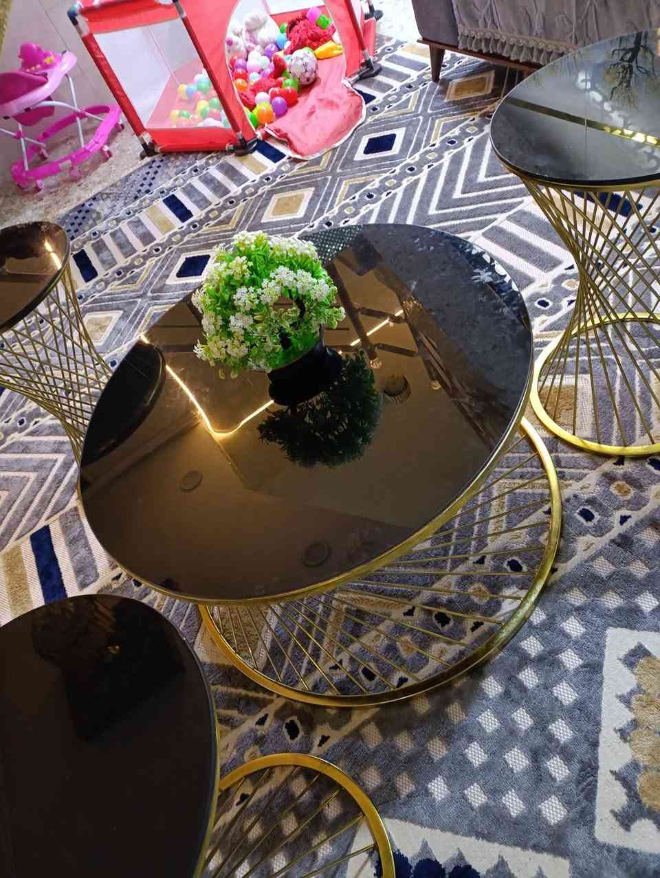 السلام عليكم طبلات للبيع مكان بغداد تركيات مابيهن ضرر تلاثه صغار وحده جبيره استفسار ع رقم ***********
