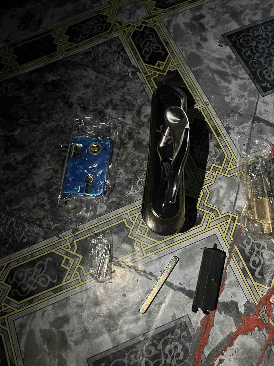 غراض امزون للبيع كلمن وسعره الشراي يجي خاص او يتصل على هذا الرقم وبيه واتساب ***********
