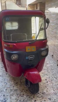 تكتك موديل 2018كفاله عامه سننه. كامله ورقم وسنويه للبيع سعر 4500 وبيها...