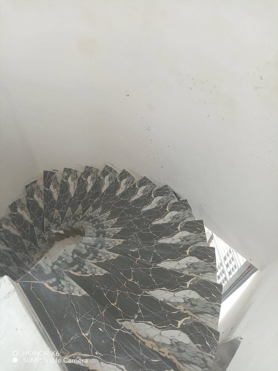 *********** خلفه تطبيك متفرغ حالين
