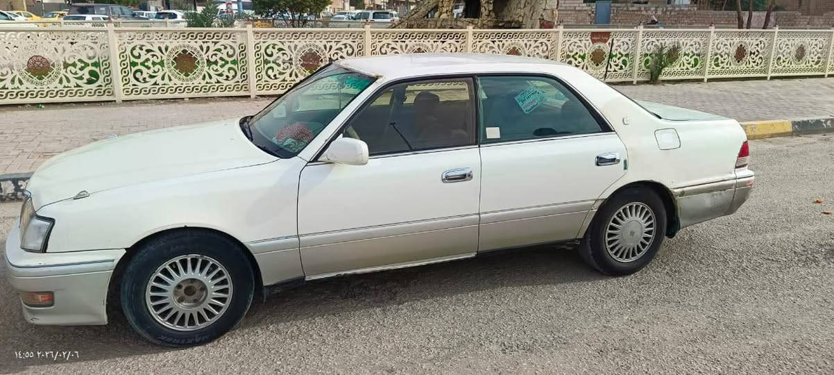 سياره للبيع راس الثور مكفوله من الكص ولا نقل جثة فقط ضربات بسيطه بيه موديل 98 رقم انبار راعيه موجود
رقم الهاتف:» *********** النجف, العراق
