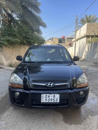 توسان 2009 للبيع السيارة نظيفة حيل بيها بس بنيد كلير وسونارها موجود ال...