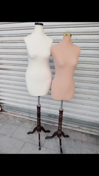 ✨ اللهم صلّ على محمد وآل محمد ✨ لدينا كل ما  ديكور المحلات: ستاندات مل...