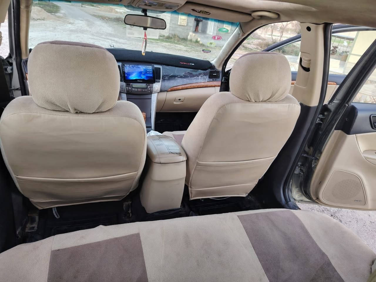 السلام عليكم
اقره ال منشور بعدين اتصل 
سوناتا موديل 2010
محرك 2400
شرط محرك گير صدر تايرات السيارة كلهه شرط 
بيهه رقم فقط بدون سنوية 
السيارة احلى من الصور 
السعر 50 وبيها مجال 
*********** اتصل
